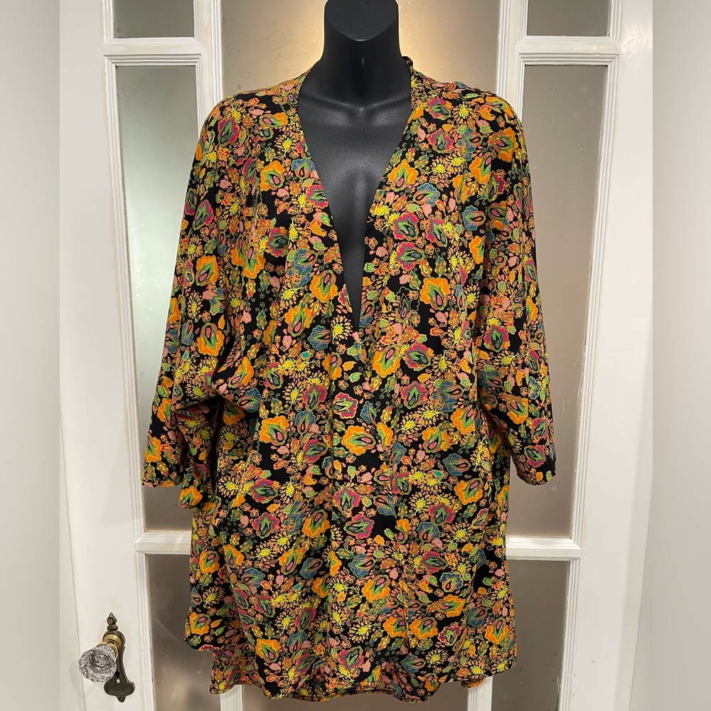 Bright LulaRoe kimono Sz L